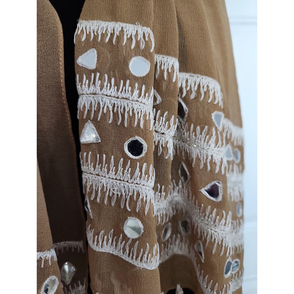 Large Rectangular Nude Chiffon Scarf Embroidered With Fringes & Mirrors - Picture 3 of 4